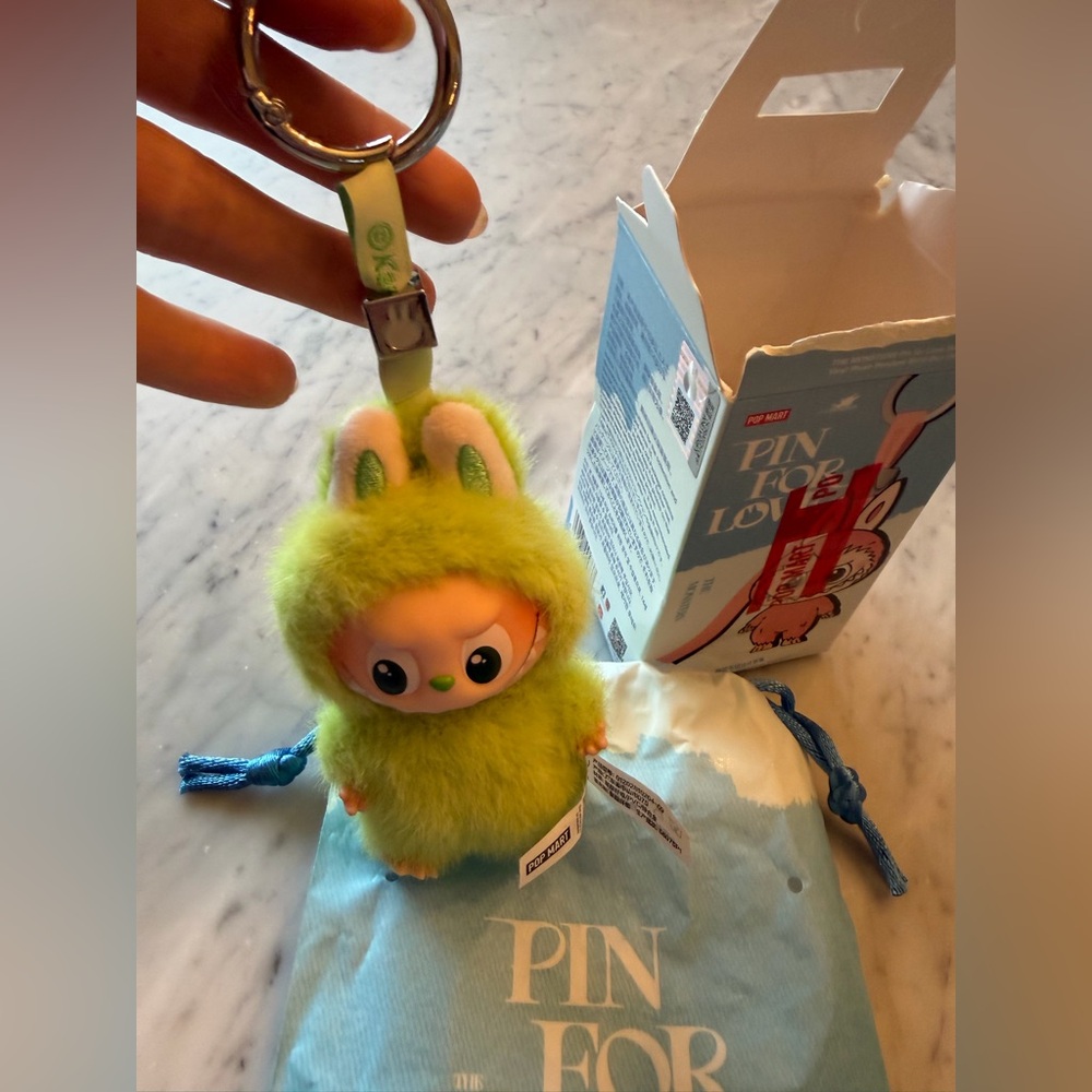 Green Furry Keychain - Picture 3 of 4